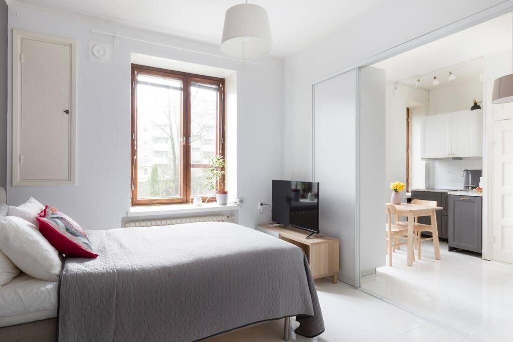 Apartment Charming With Garden Views Steps From Metro *