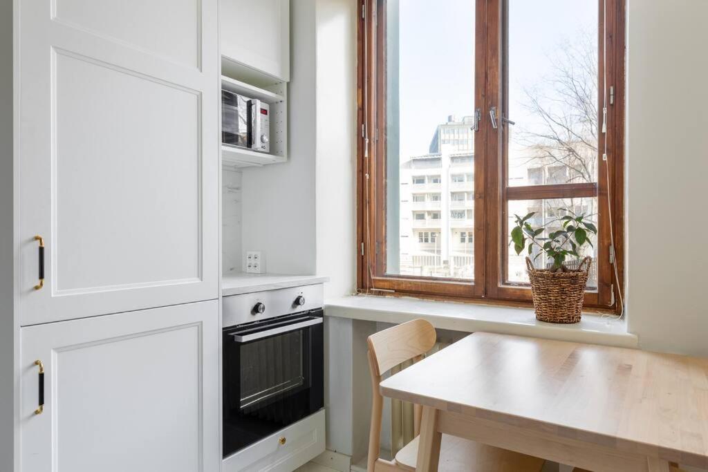 Charming With Garden Views Steps From Metro Apartment Helsinki